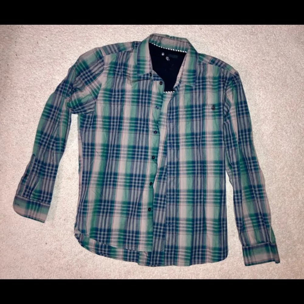 Volcom button down
